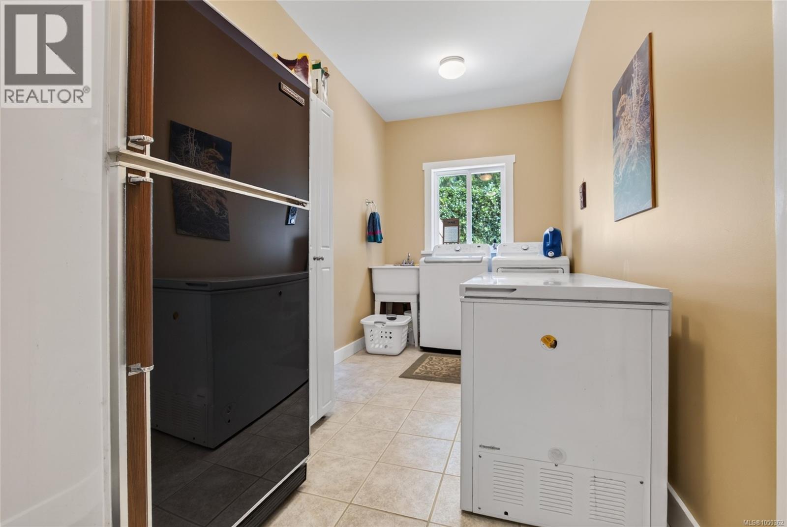 3192 Gibbins Rd - Image 34