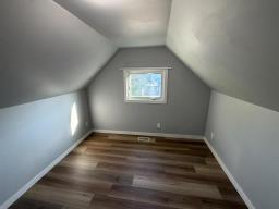 432 Regent Avenue E, Winnipeg, MB R2C0C7 Photo 9