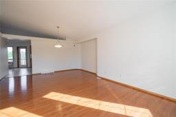 100 Shore Street, Winnipeg, MB R3T0M2 Photo 8