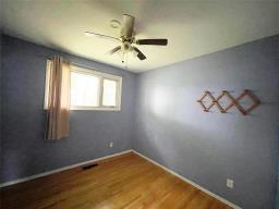 Recreation room - 127 Laval Drive, Winnipeg, MB R3T2X9 Photo 10