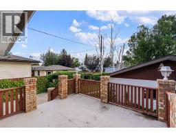 7944 Huntington Road NE - photo 4