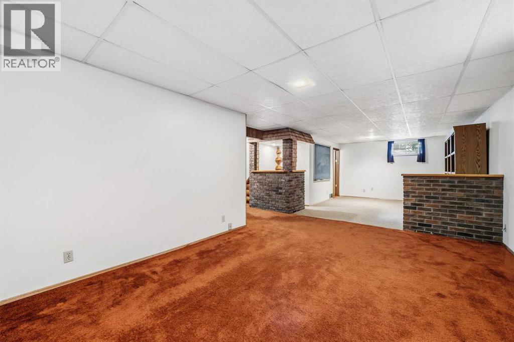 7944 Huntington Road NE - photo 27