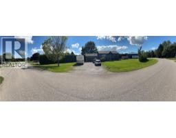 4 Rosemarie Boulevard, Delhi, ON N4B2W4 Photo 6