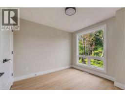 210 Heritage Drive Unit# 2-upper Unit (the Grove), Kitchener, ON N2B0B5 Photo 11