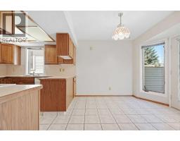 Bedroom - 109 Shawnee Rise Sw, Calgary, AB T2Y2S1 Photo 10