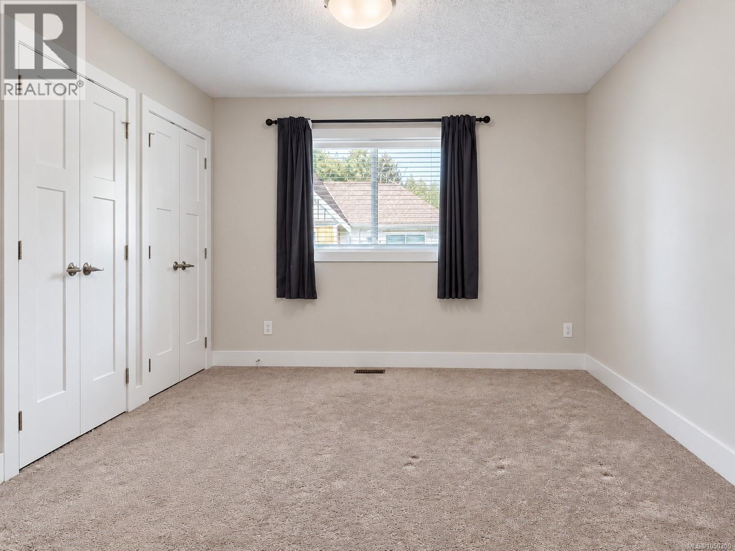 #12 1027 College St - Image 10