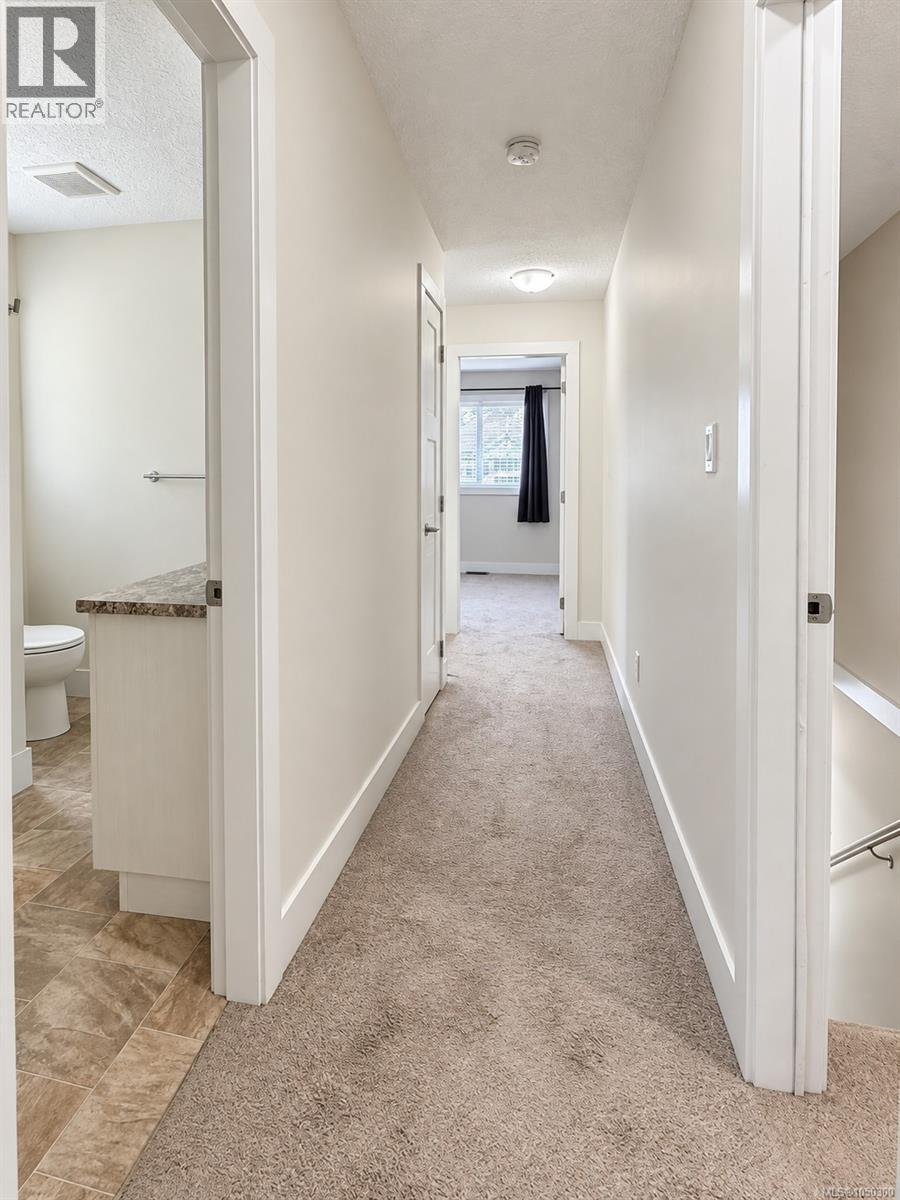 #12 1027 College St - Image 11