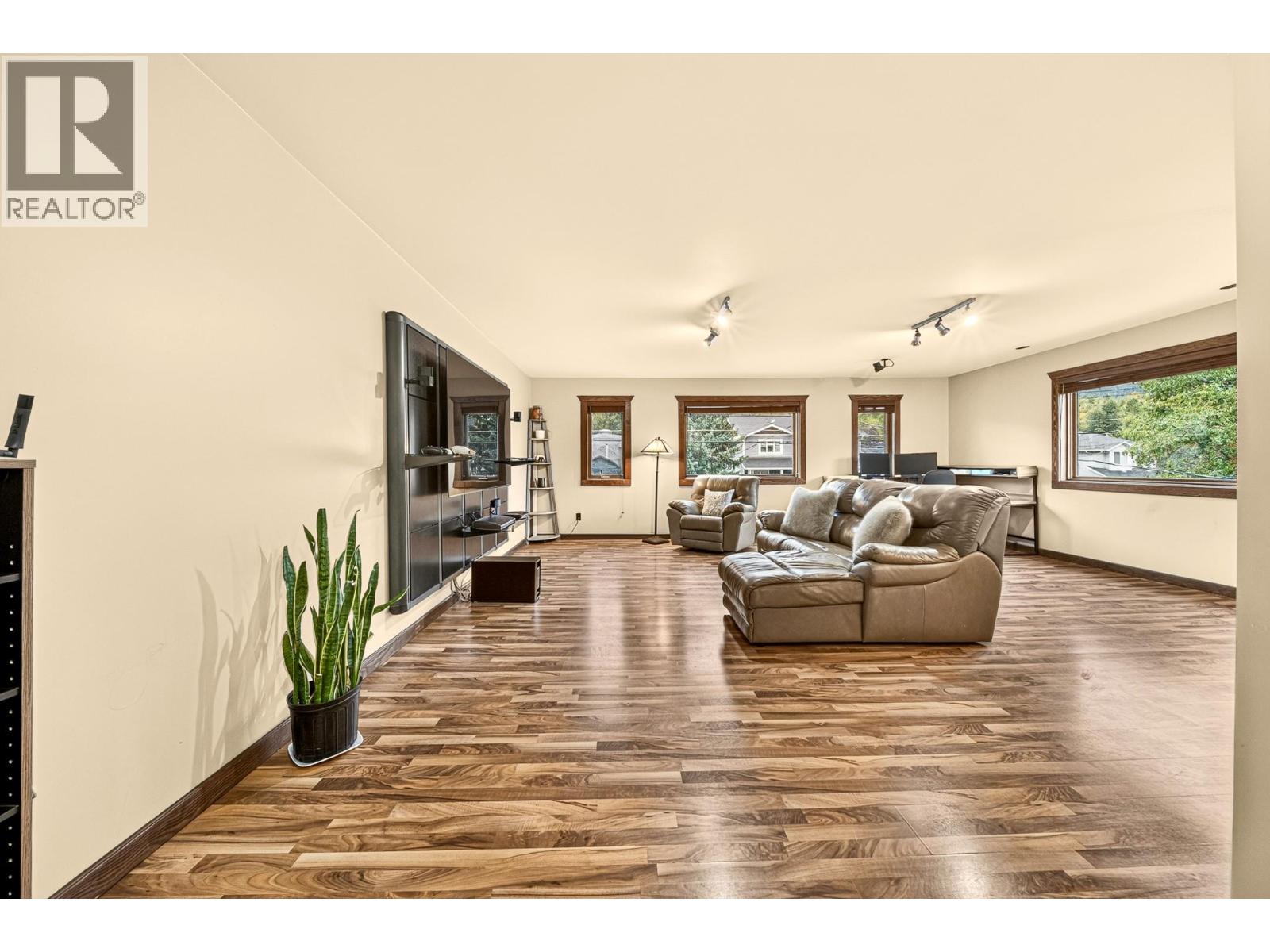 1322 11th Avenue - Image 43