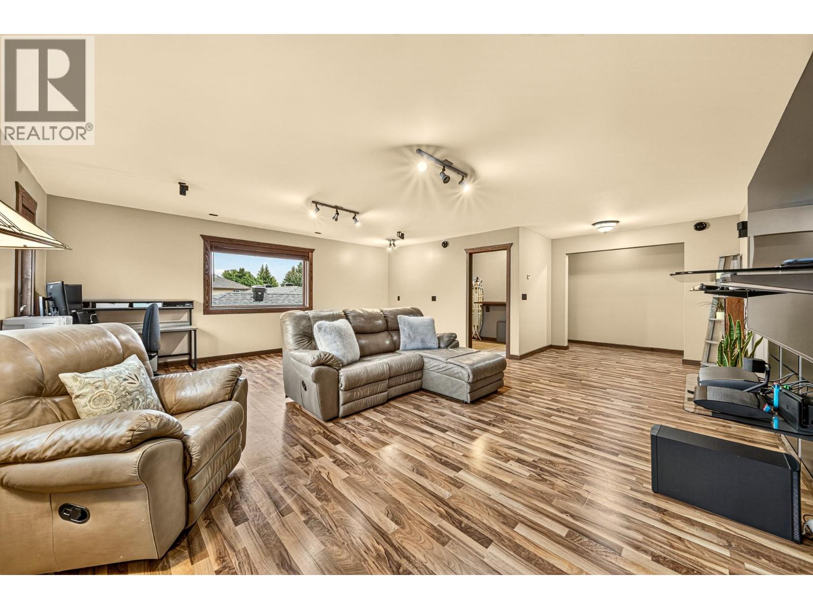 1322 11th Avenue - Image 50