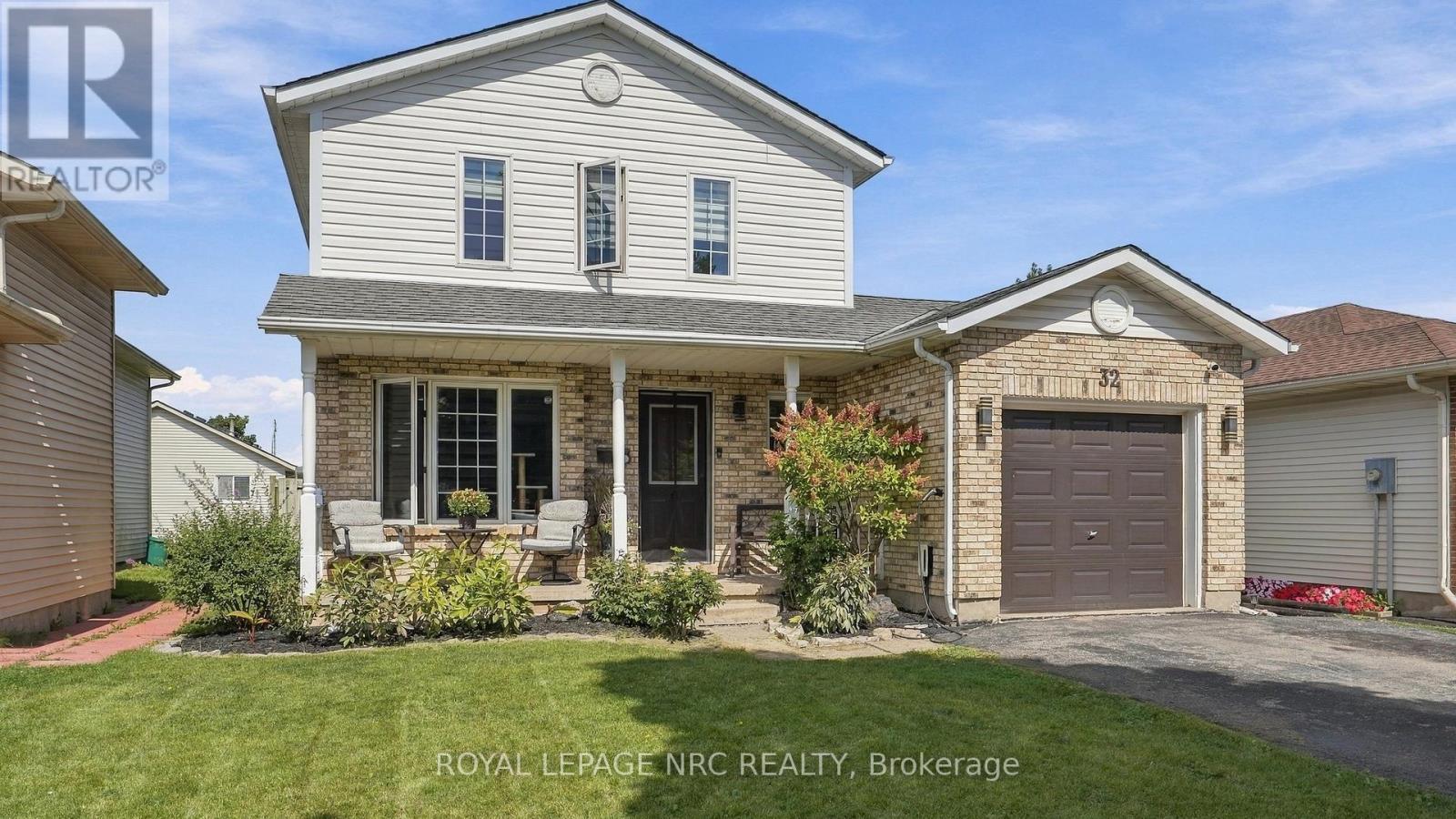 32 POPLAR CRESCENT - 1