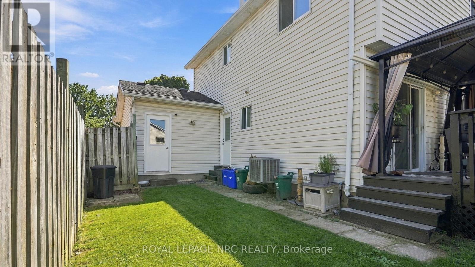 32 POPLAR CRESCENT - Image 38