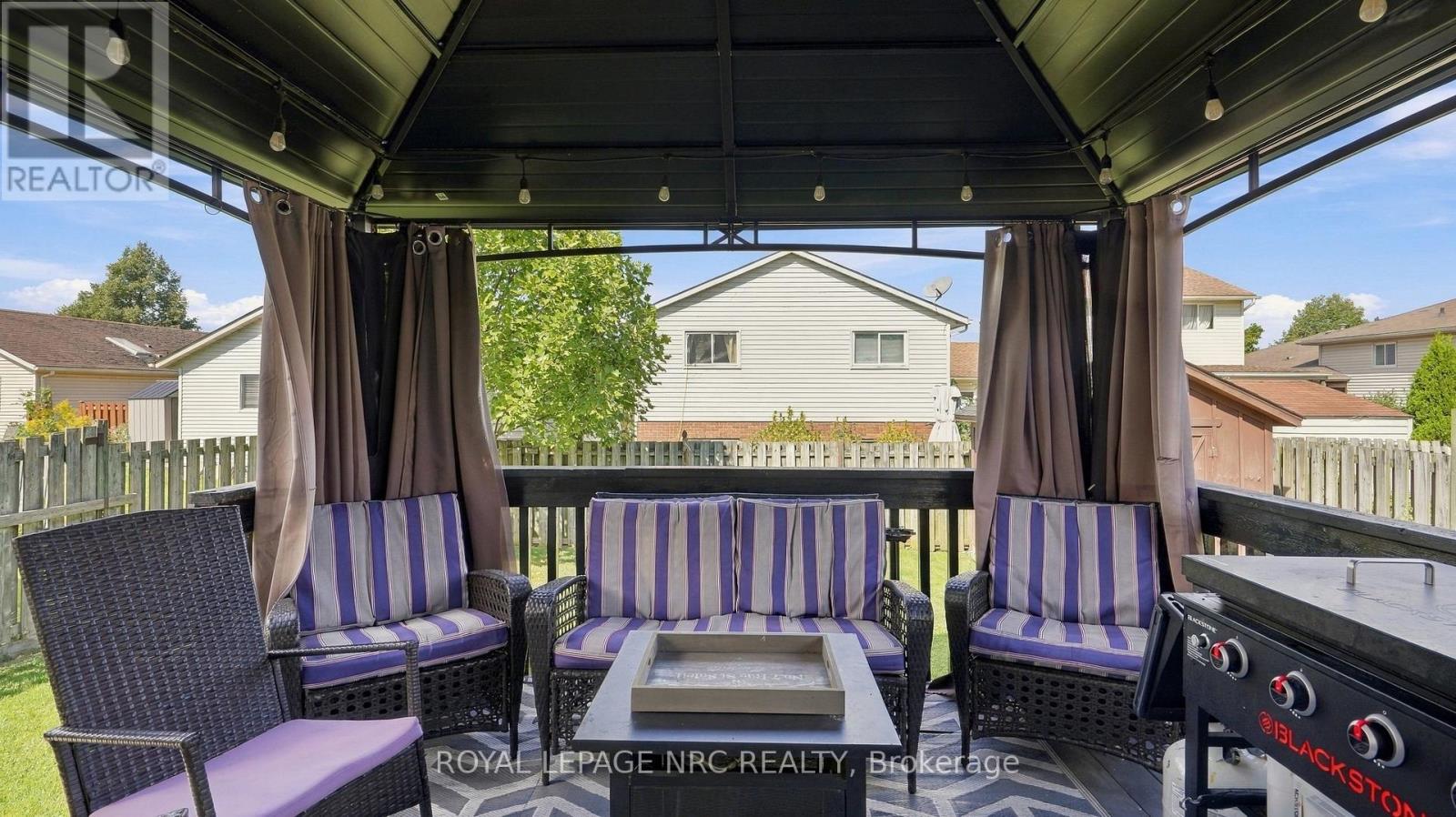 32 POPLAR CRESCENT - 6