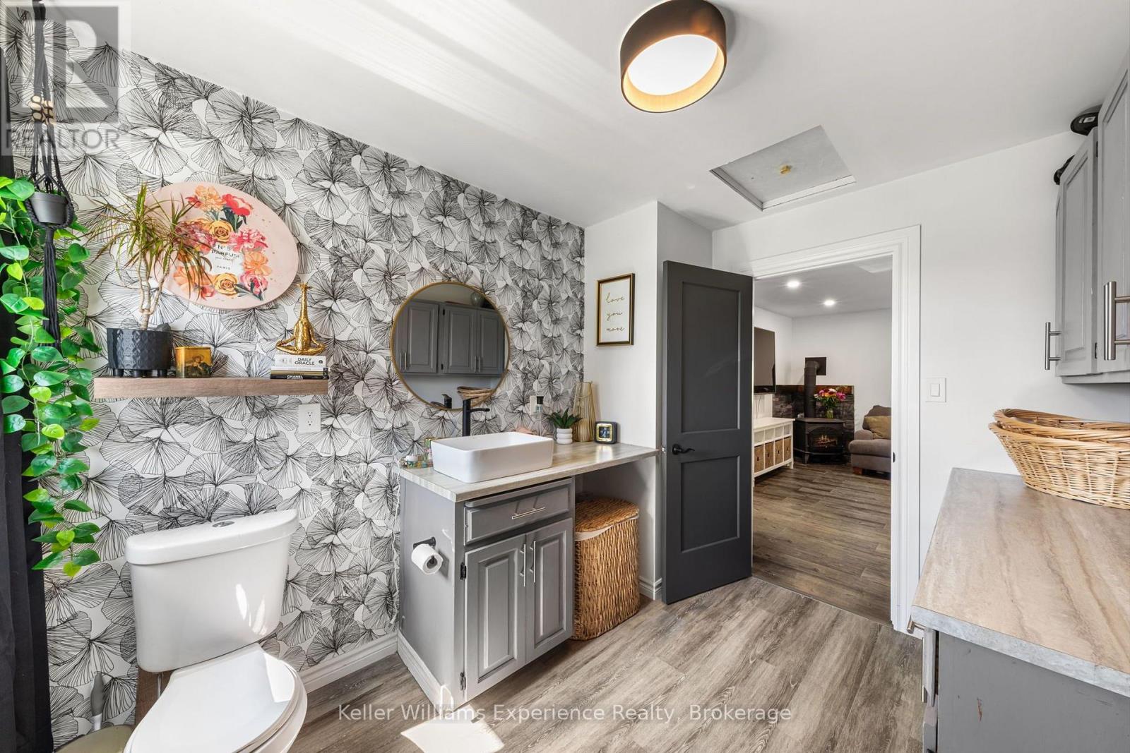 5691 PENETANGUISHENE ROAD - 27