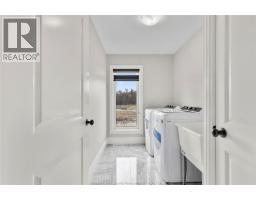8356 Annie Unit# Main, Amherstburg, ON N0R1J0 Photo 33
