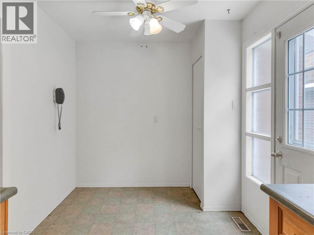 4 Bed, 2 Bath Apartment for Rent in Scarborough – 173 INVERGORDON Avenue Unit# UPPER, Scarborough - Image 14