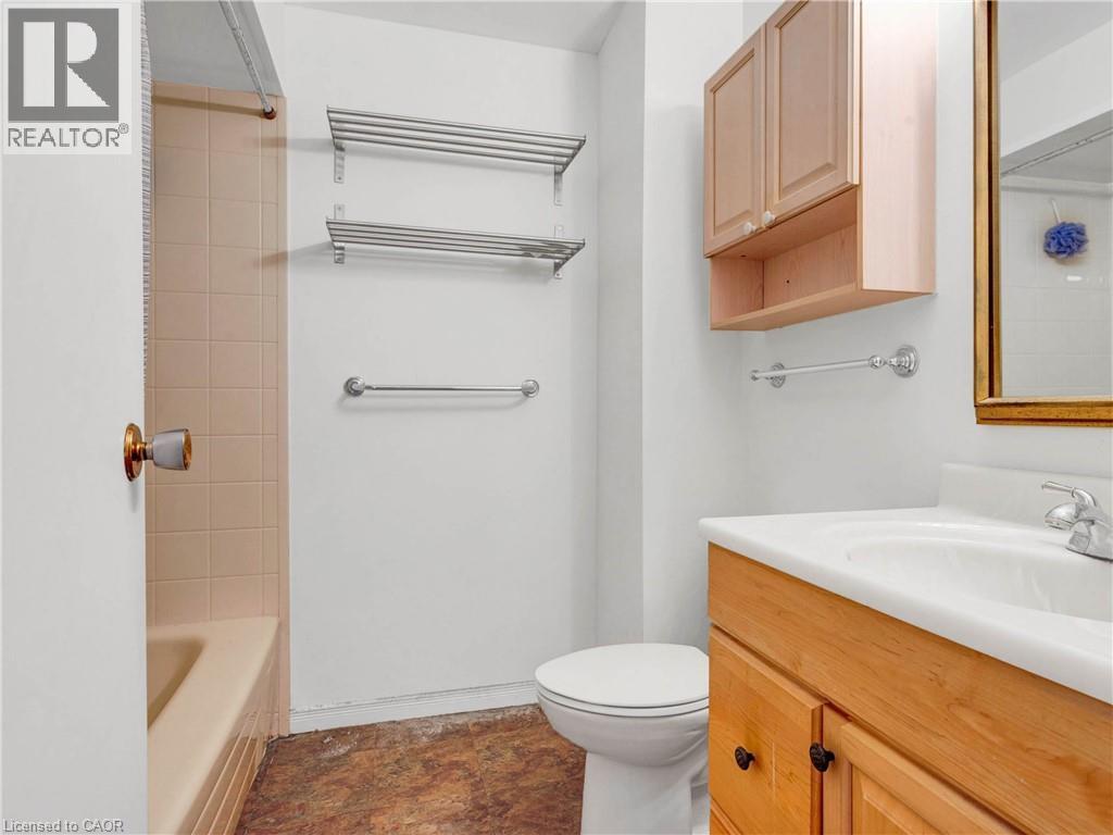 4 Bed, 2 Bath Apartment for Rent in Scarborough – 173 INVERGORDON Avenue Unit# UPPER, Scarborough - Image 24