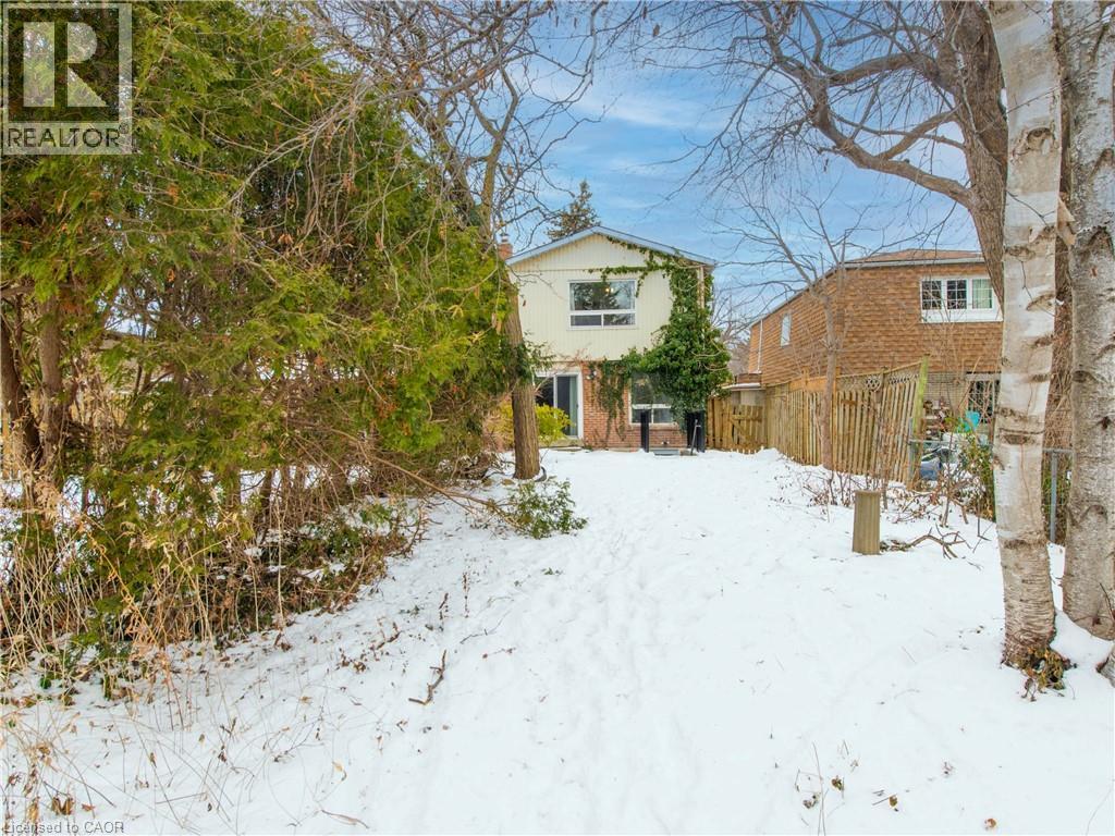 4 Bed, 2 Bath Apartment for Rent in Scarborough – 173 INVERGORDON Avenue Unit# UPPER, Scarborough - Image 28