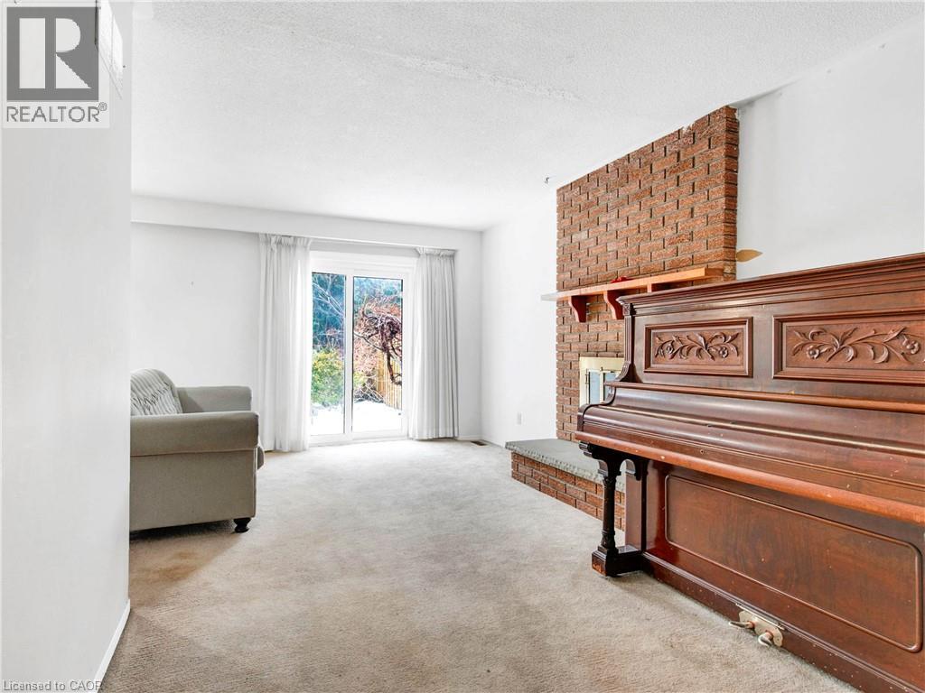 4 Bed, 2 Bath Apartment for Rent in Scarborough – 173 INVERGORDON Avenue Unit# UPPER, Scarborough - Image 6