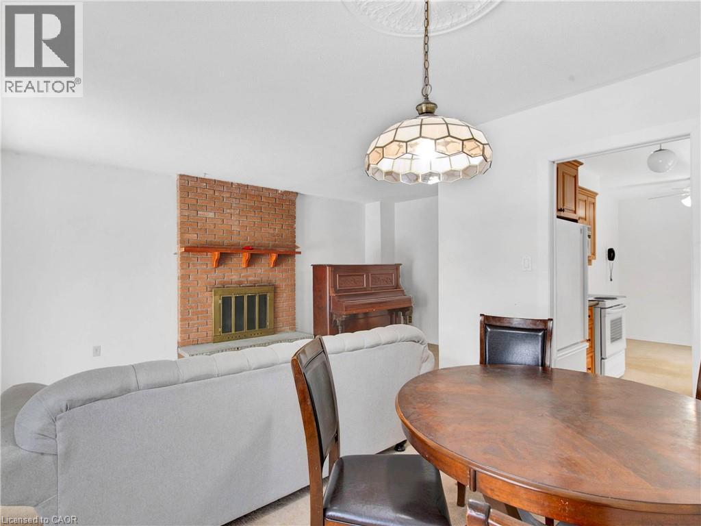 4 Bed, 2 Bath Apartment for Rent in Scarborough – 173 INVERGORDON Avenue Unit# UPPER, Scarborough - Image 10
