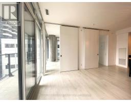 809 - 125 Peter Street, Toronto, ON M5V0M2 Photo 9