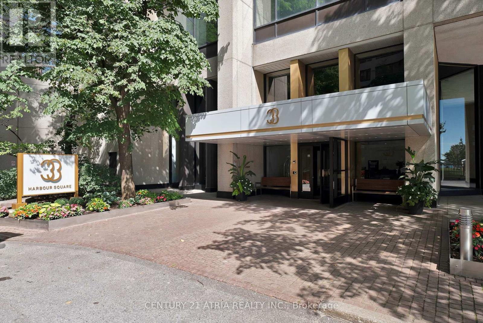 Photo of 1004 - 33 HARBOUR SQUARE