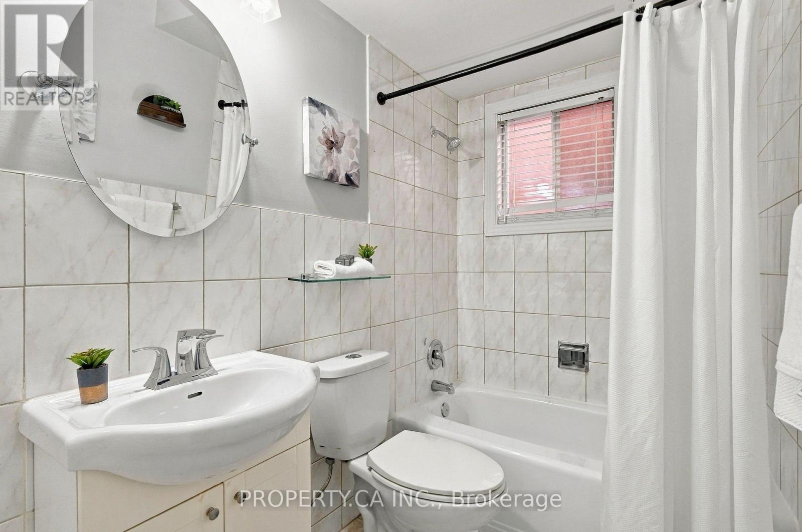 581A DELAWARE AVENUE - 15