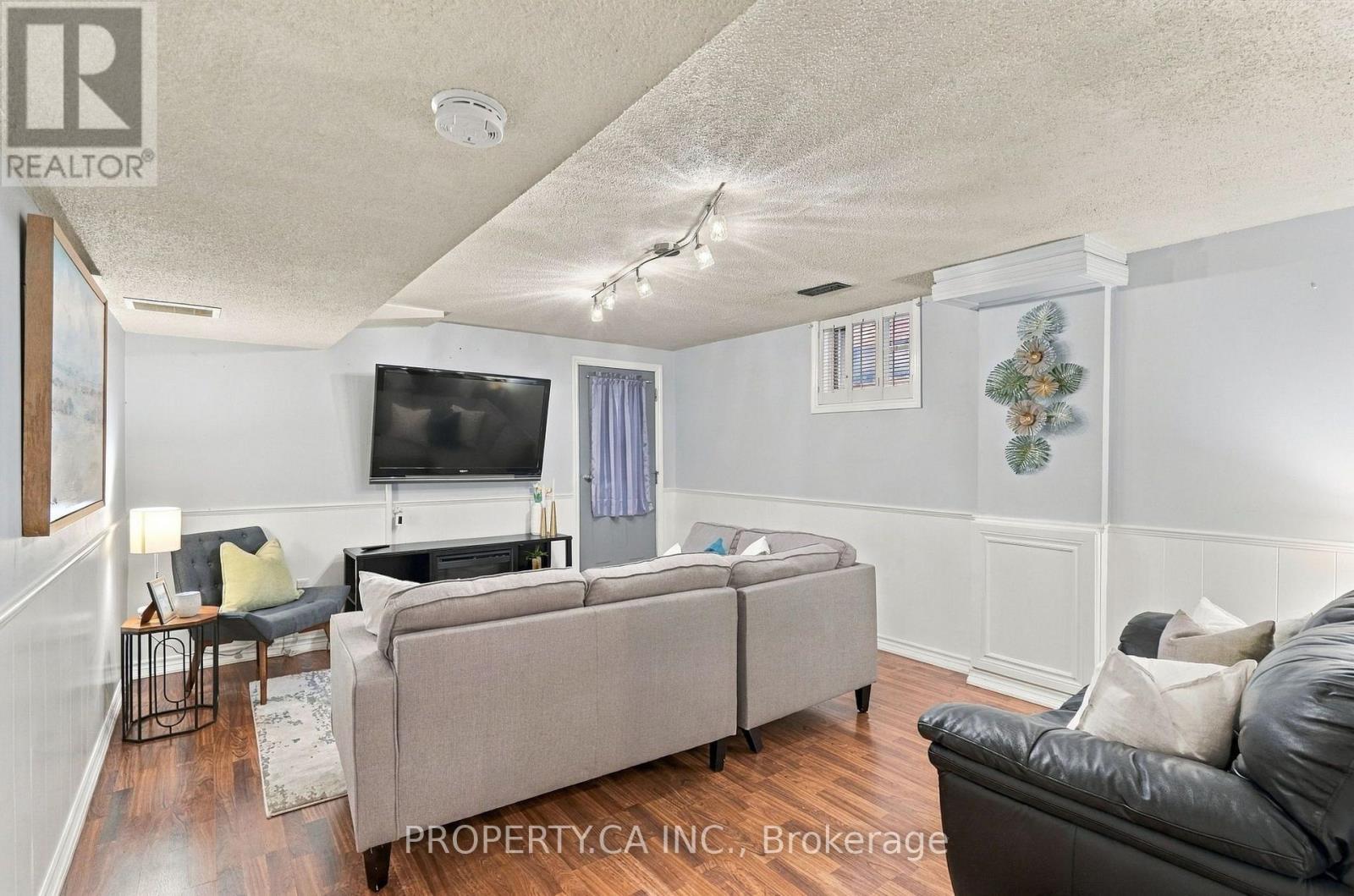 581A DELAWARE AVENUE - 24
