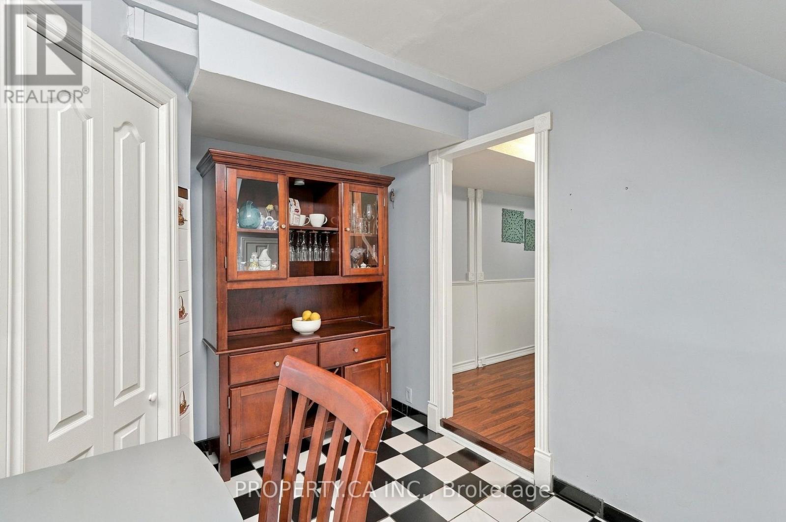 581A DELAWARE AVENUE - Image 28