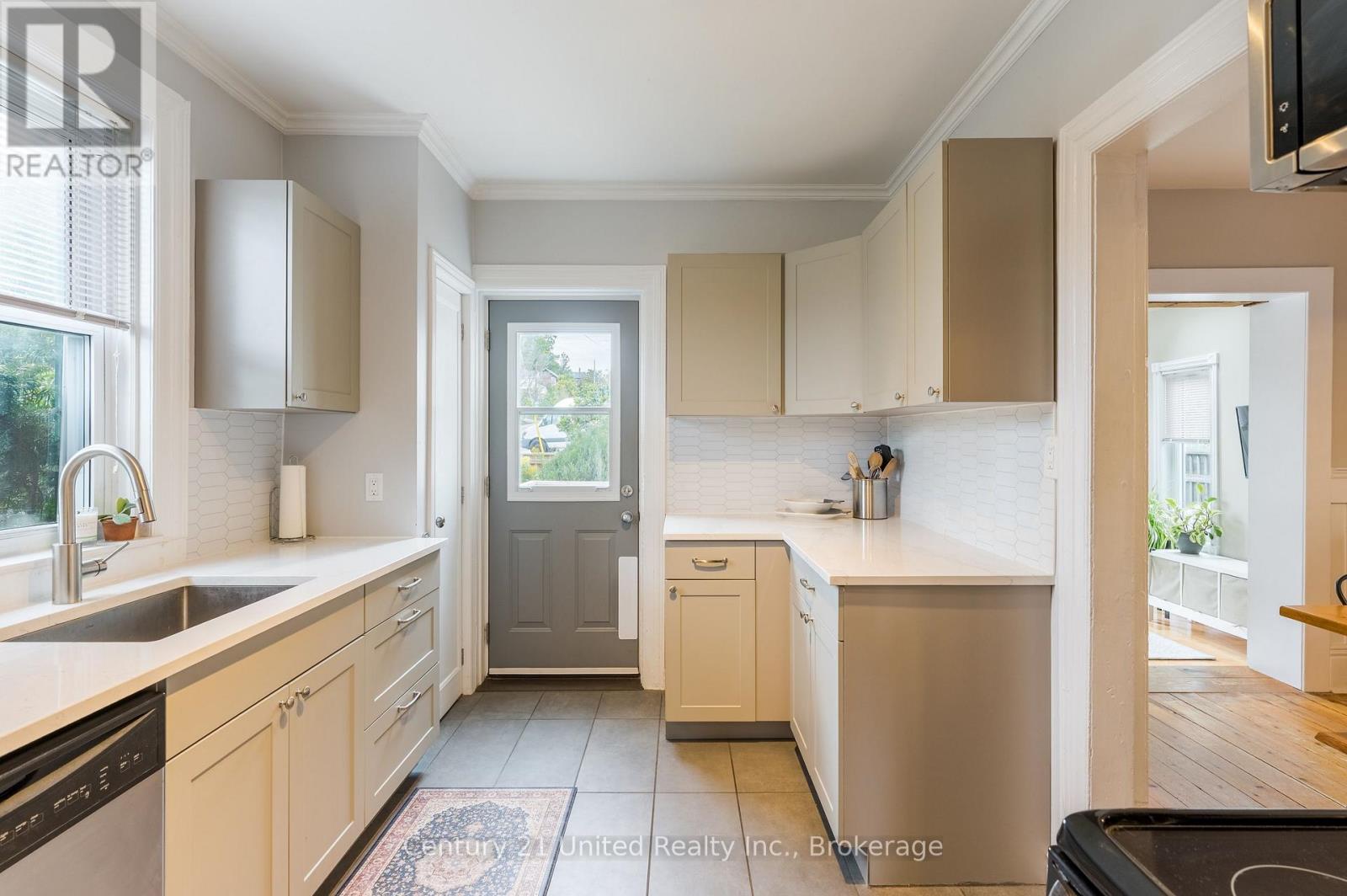 598 DOWNIE STREET - Image 21