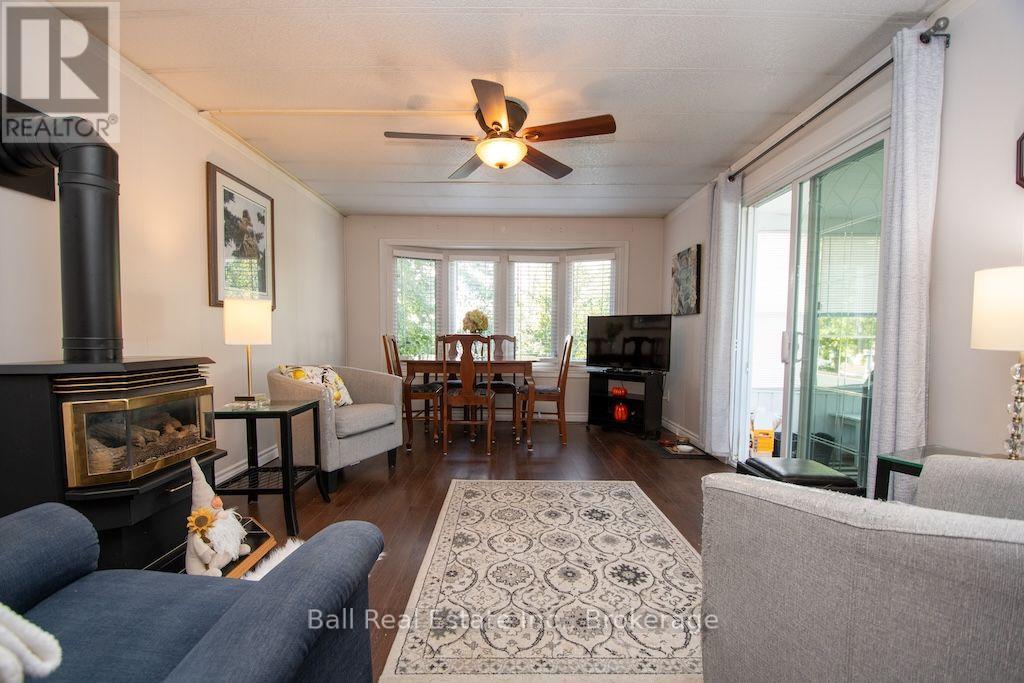 6 BAYVIEW DRIVE - 10