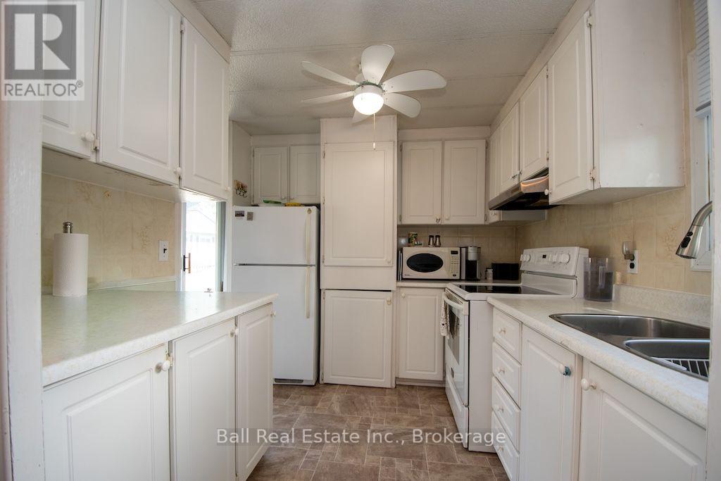 6 BAYVIEW DRIVE - 15