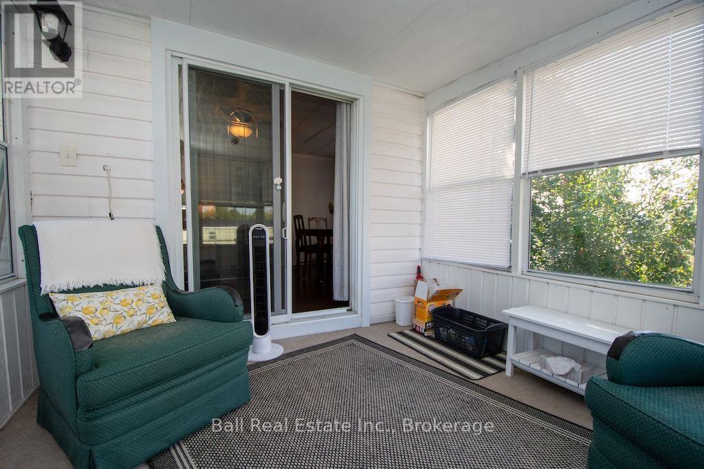 6 BAYVIEW DRIVE - 18