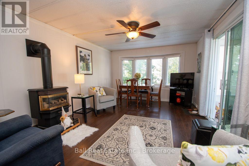 6 BAYVIEW DRIVE - 6