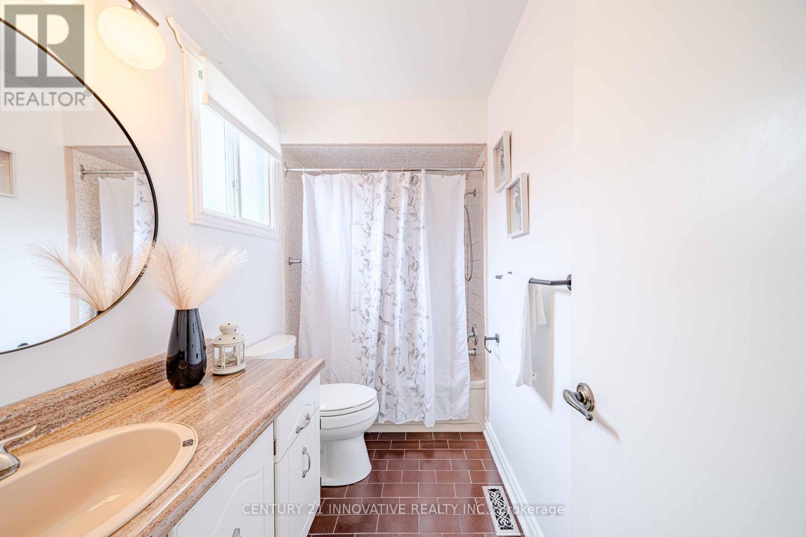 172 LAWSON ROAD - 27