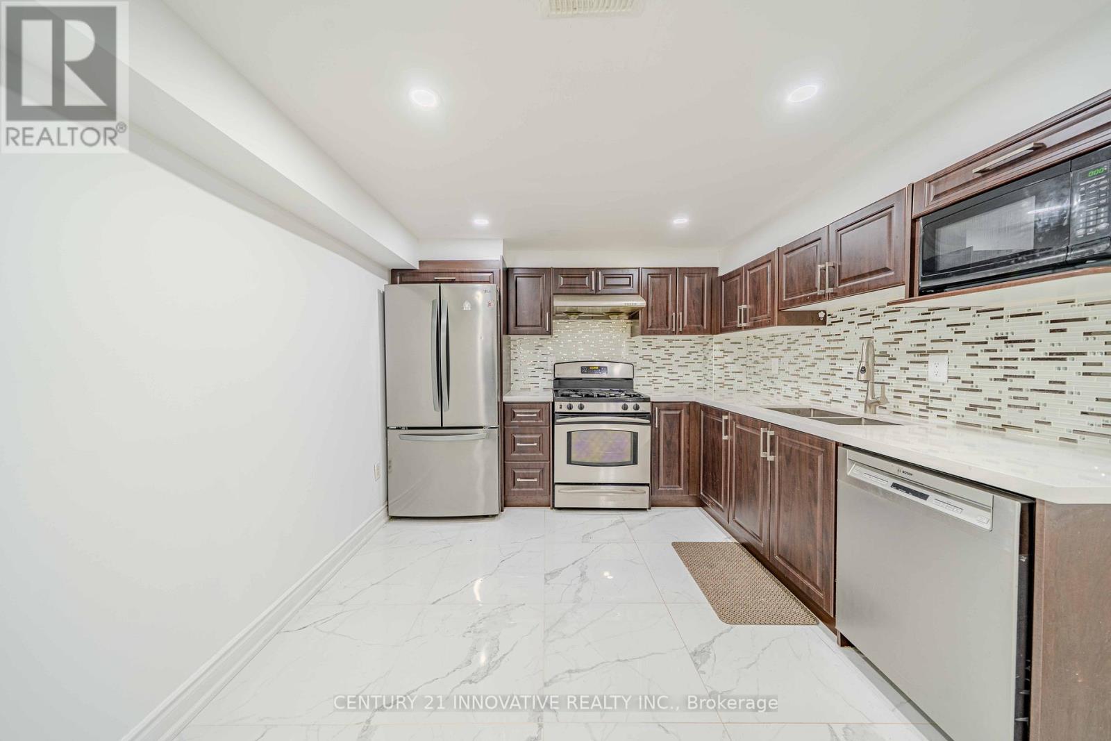 172 LAWSON ROAD - 40