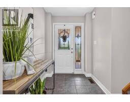 Living room - 22 Sinden Drive, Whitby, ON L1M2B8 Photo 6