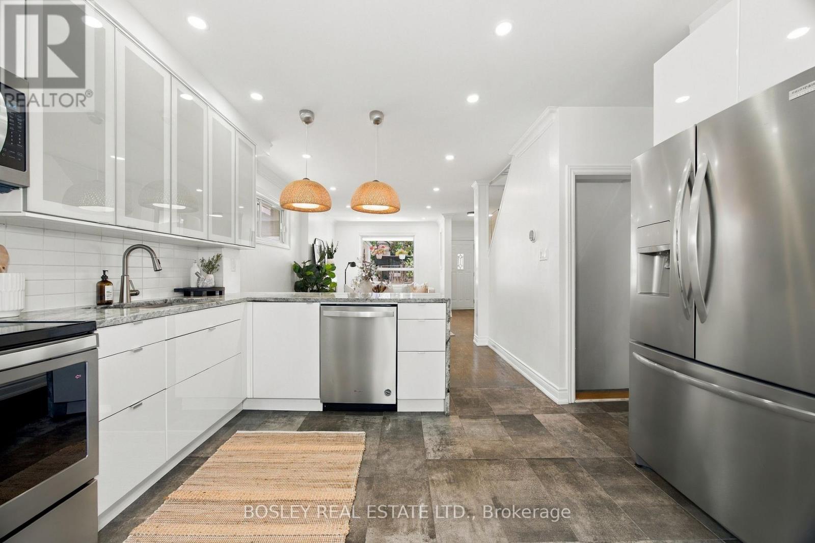 682 MILVERTON BOULEVARD - 13