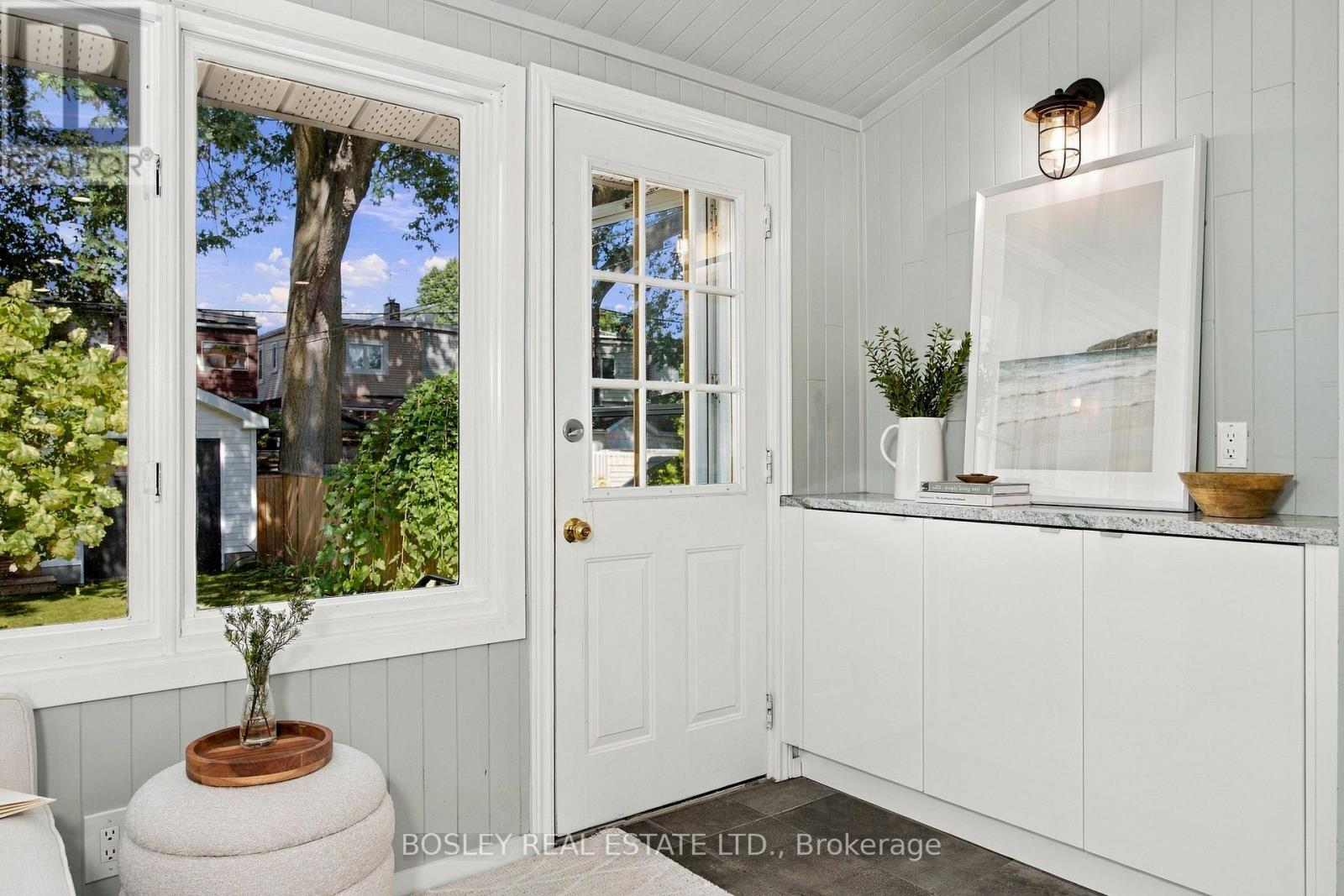 682 MILVERTON BOULEVARD - 20