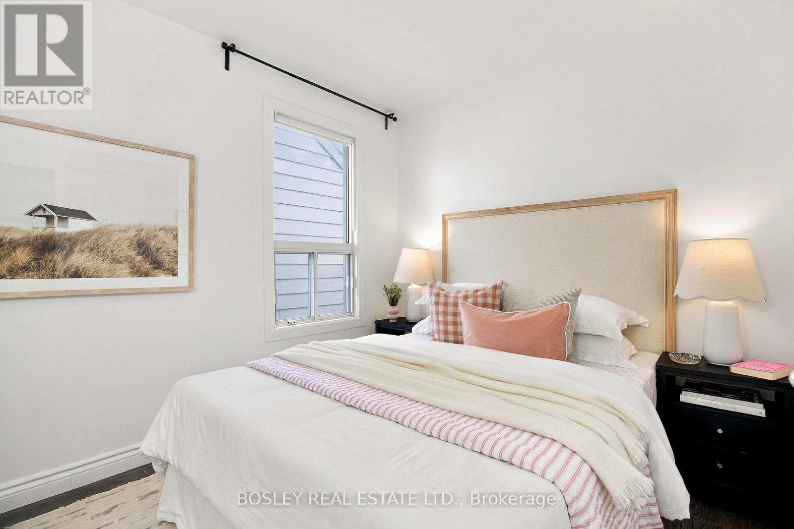 682 MILVERTON BOULEVARD - 24