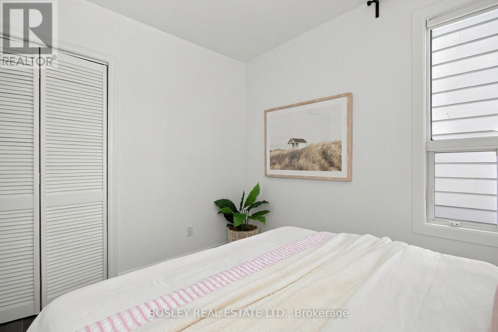 682 MILVERTON BOULEVARD - 27