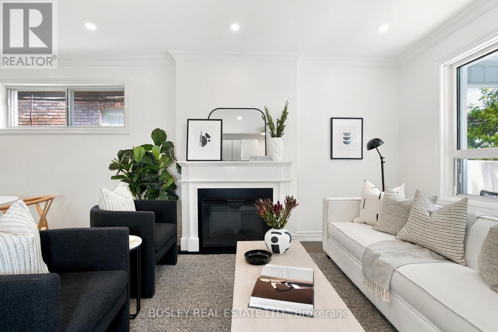 682 MILVERTON BOULEVARD - 3