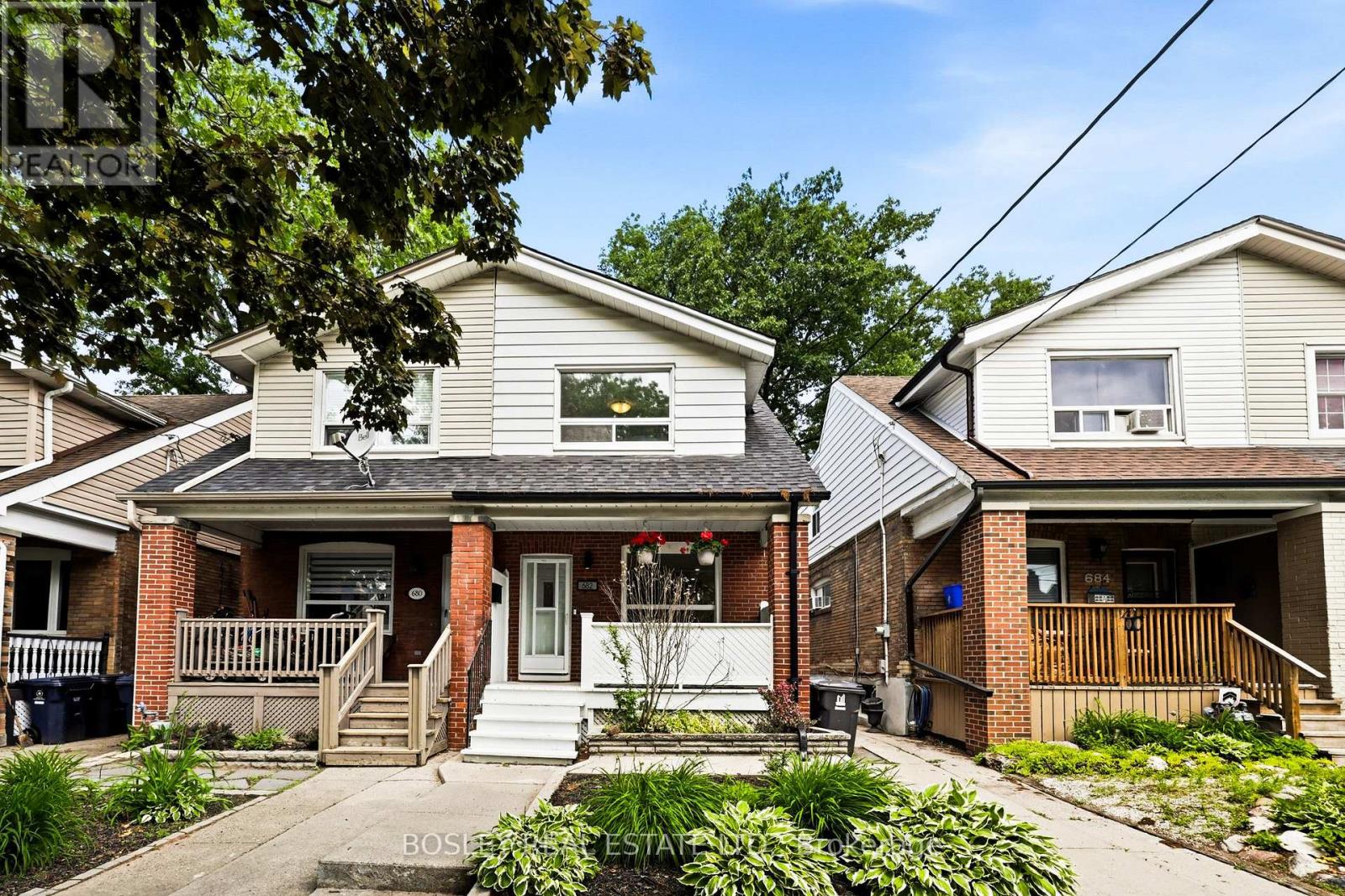 682 MILVERTON BOULEVARD - 40