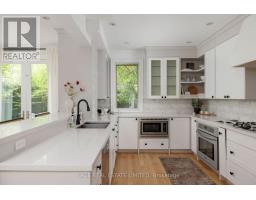 32 Edgewood Crescent, Toronto, ON M4W3A9 Photo 16