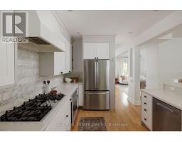 32 Edgewood Crescent, Toronto, ON M4W3A9 Photo 18