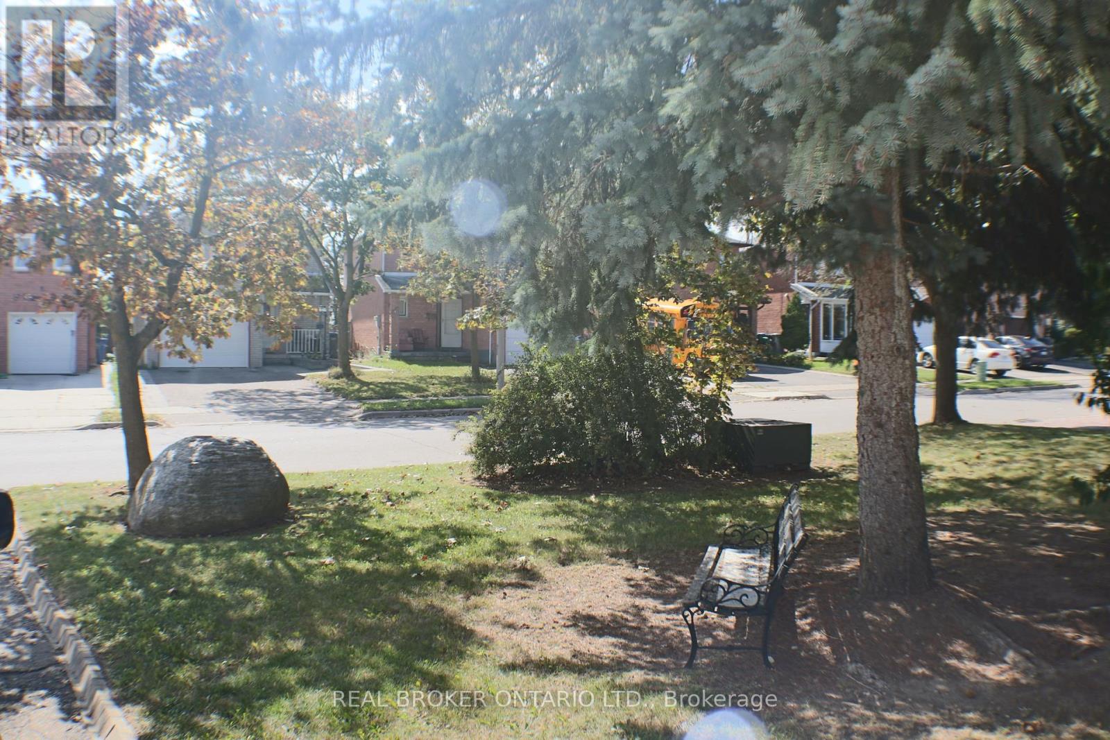 24 FALLEN OAK COURT, Brampton (Fletcher's Creek South) — photo 2