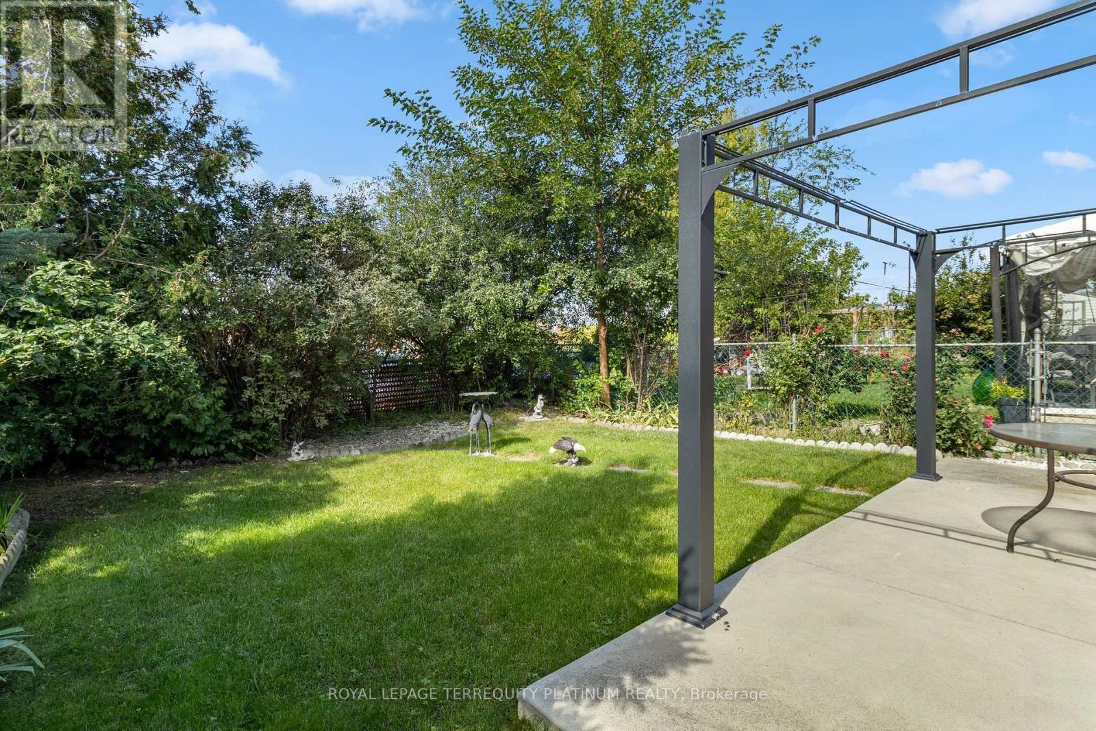 32 BUCKLAND ROAD - 39