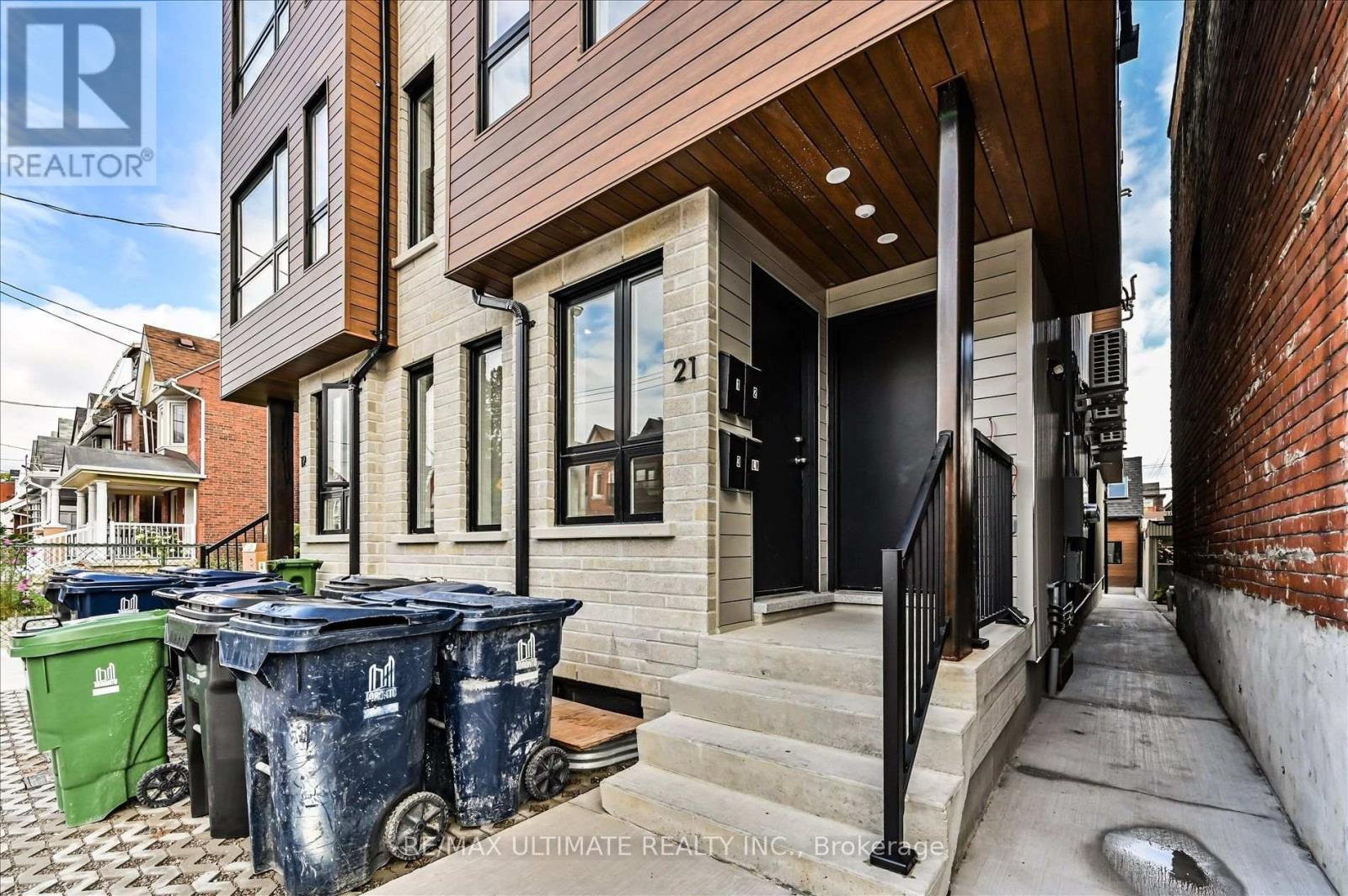 1 - 21 LAPPIN AVENUE, Toronto (Dovercourt-Wallace Emerson-Junction) — photo 3