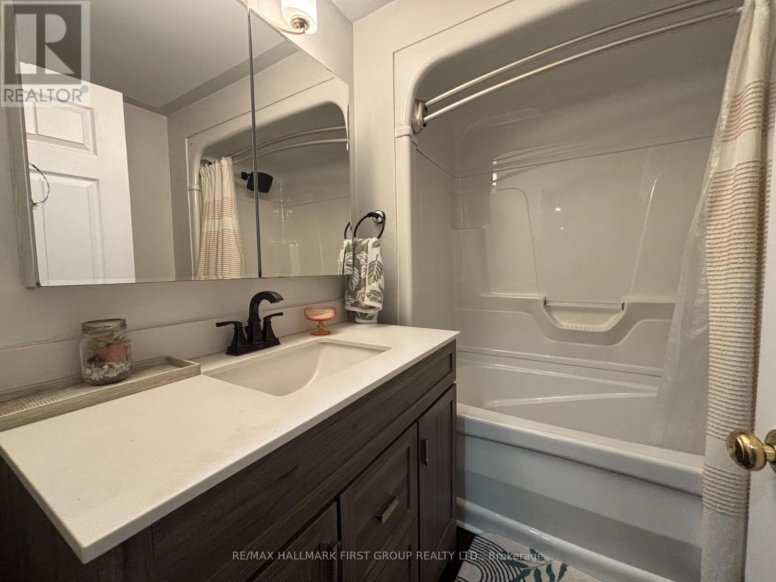 #LOWER - 640 PINEWOOD DRIVE, Peterborough (Otonabee Ward 1) — photo 6