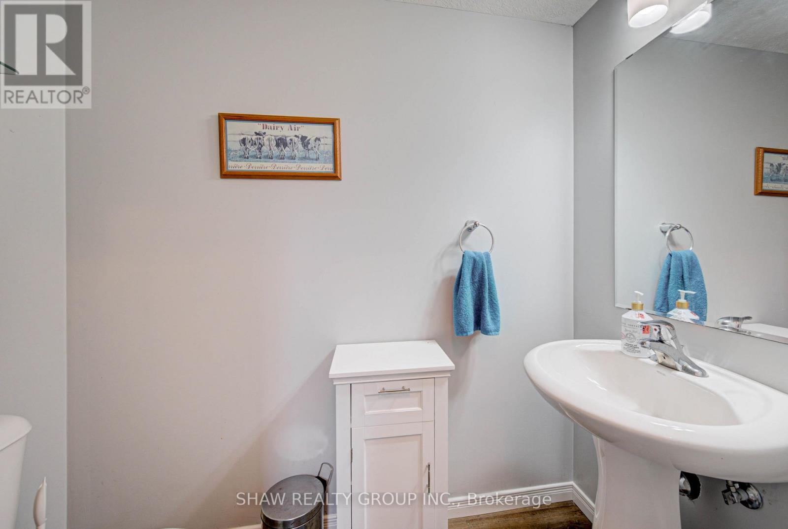 #19A 50 HOWE DRIVE - Image 14