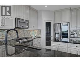 5pc Bathroom - 268 Rainbow Falls Way, Chestermere, AB T1X0T1 Photo 12